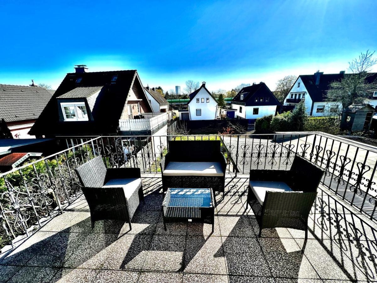 Praktisches Zimmer Im Grossen Haus Mit Garten Düsseldorf Dış mekan fotoğraf